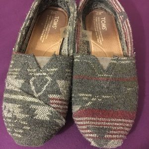 💥FINAL SALE💥 Cozy, Warm Gray TOMS